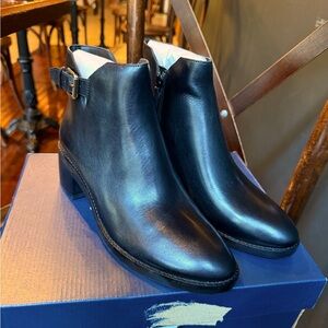 NWT Cole Haan black leather booties - size 7